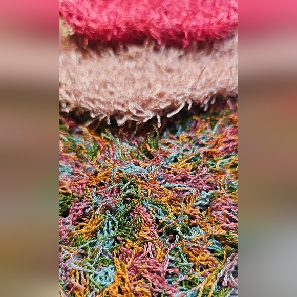 Handmade Set of 3 Round Dish Scrubby Multicolor, Hot Pink, Dusty Pink 4in - Picture 2 of 5